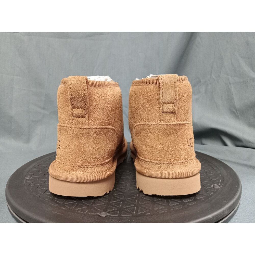 UGG Australia Kids Neumel II Boots Suede Lace-Up Chestnut Size 4 NEW IN BOX! - Picture 7 of 13